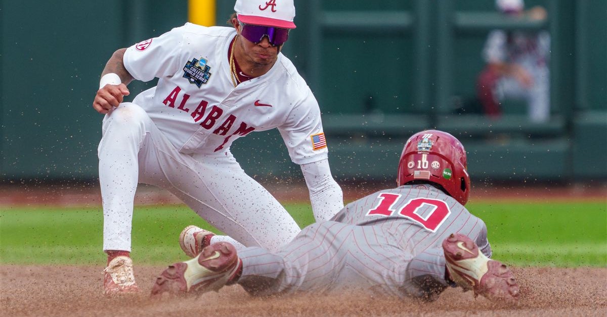 Alabama baseball falls flat in Omaha opener, faces elimination at College World Series
