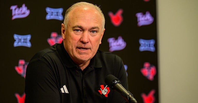 Joey McGuire talks rekindled red zone issues, overall team struggles against Cincinnati