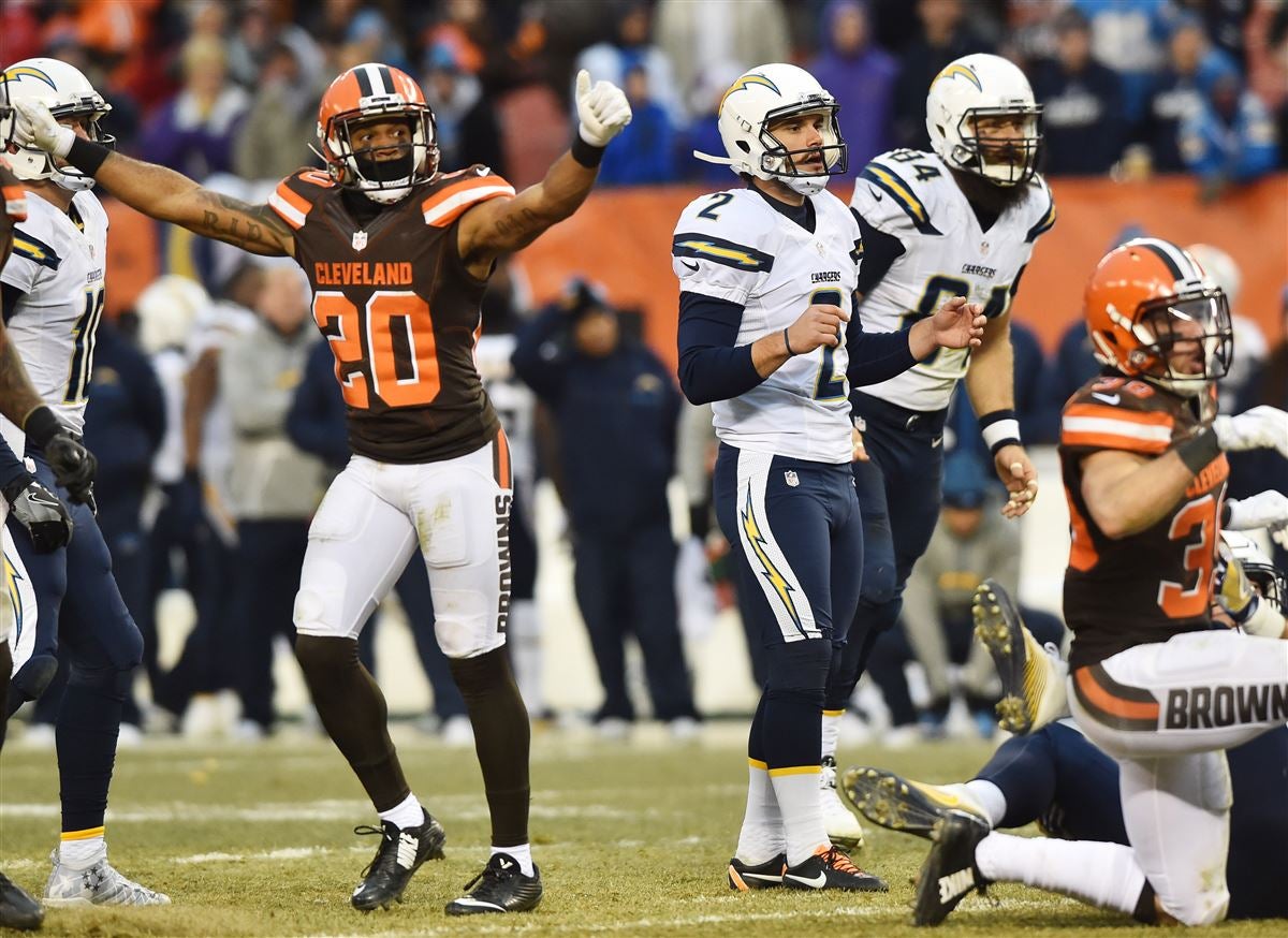 Cade York kicks the monkey off Cleveland Browns back