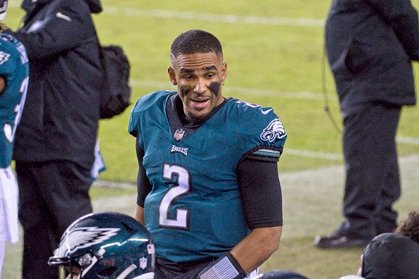 Washington Football Team 20-14 Philadelphia Eagles: Jalen Hurts benched in  bizarre finish to game as Washington win NFC East, NFL News