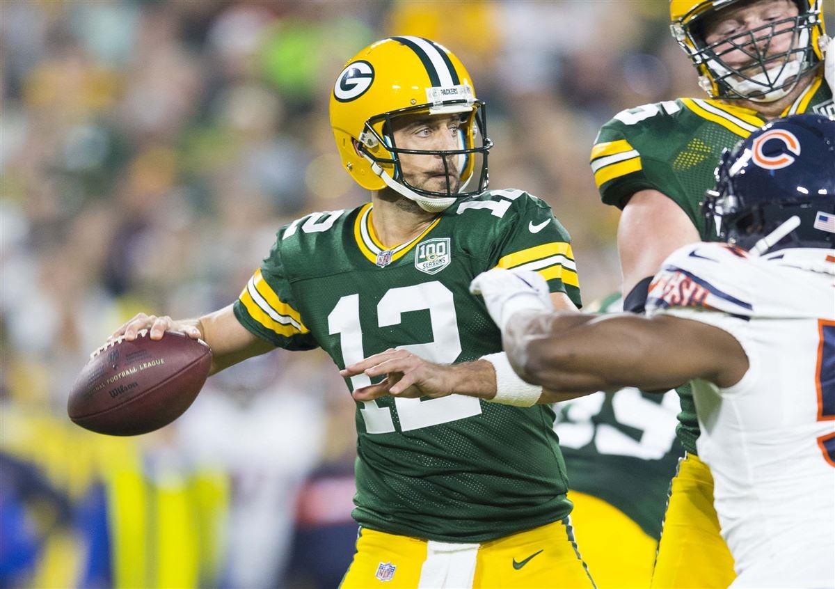 Aaron Rodgers saluted Bears fans after leading a Packers comeback win