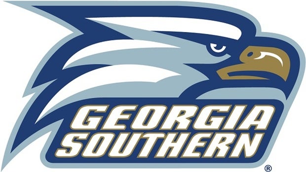 Georgia Southern Eagles punter Alex Smith keeps it himself for 18