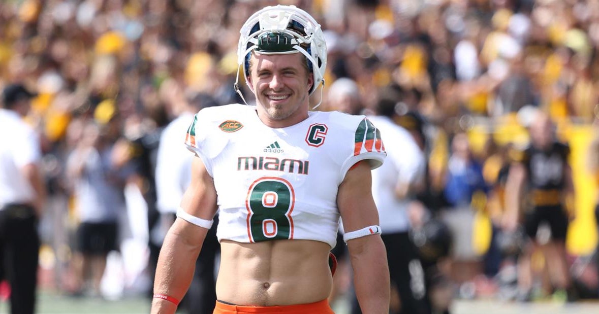 Wr Berrios Earns Scholar Athlete Award