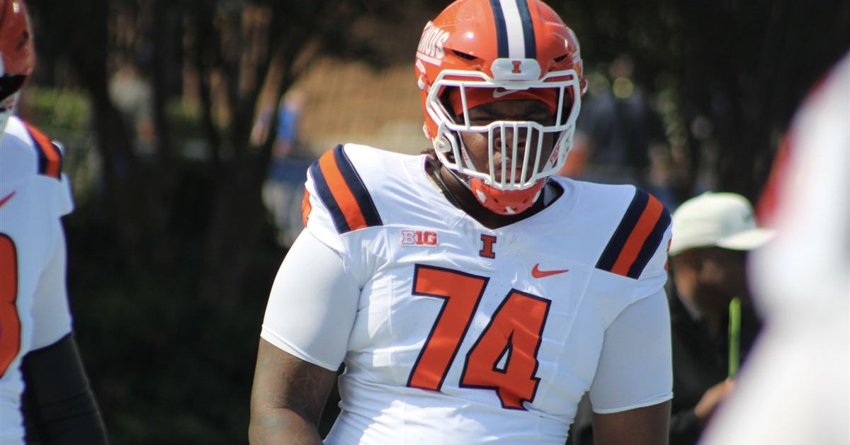 Illini star left tackle J.C. Davis opts out of Music City Bowl