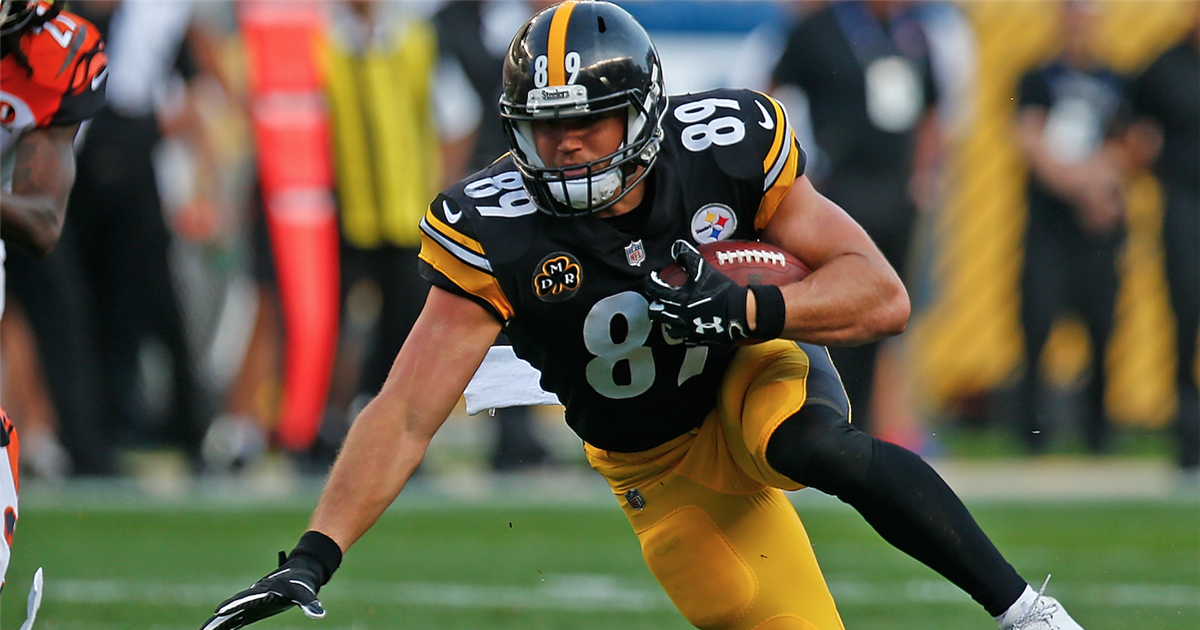 Steelers restructure TE Vance McDonald's contract