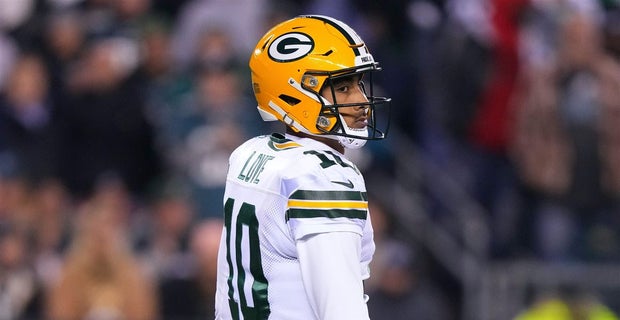 Packers' Aaron Rodgers sets up QB Danny Etling's long rushing TD