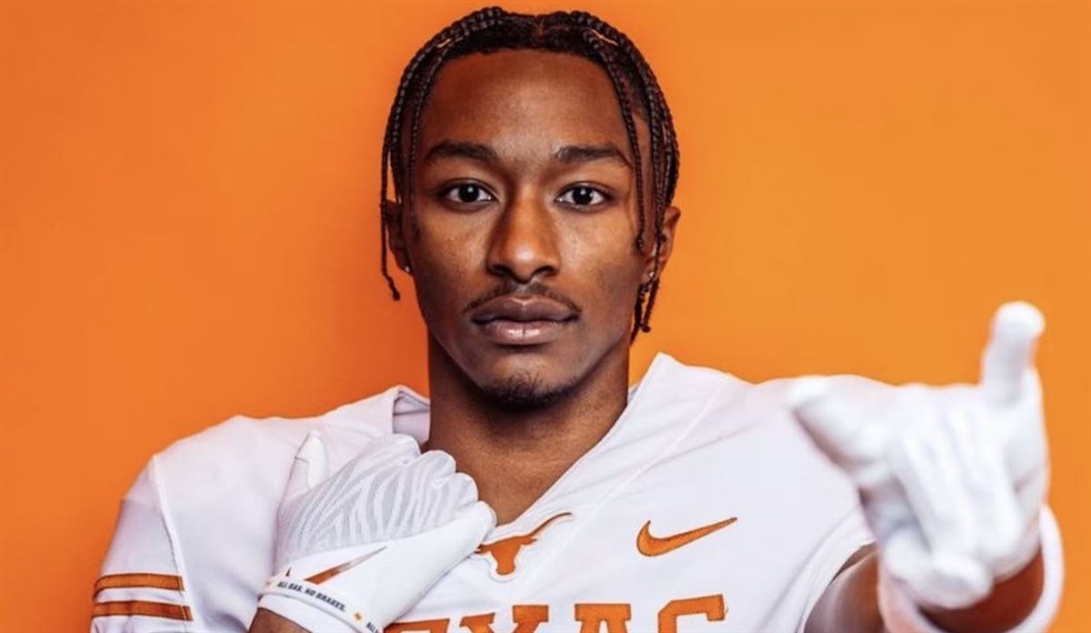 Wake Forest defensive back Gavin Holmes announces transfer to Texas - Vimarsana News