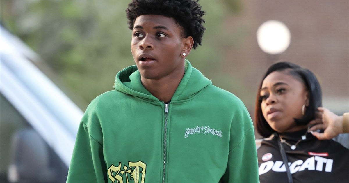 Iowa Extends Late Offer to 2027 Three-Star Florida Corner Daveon Belhomme