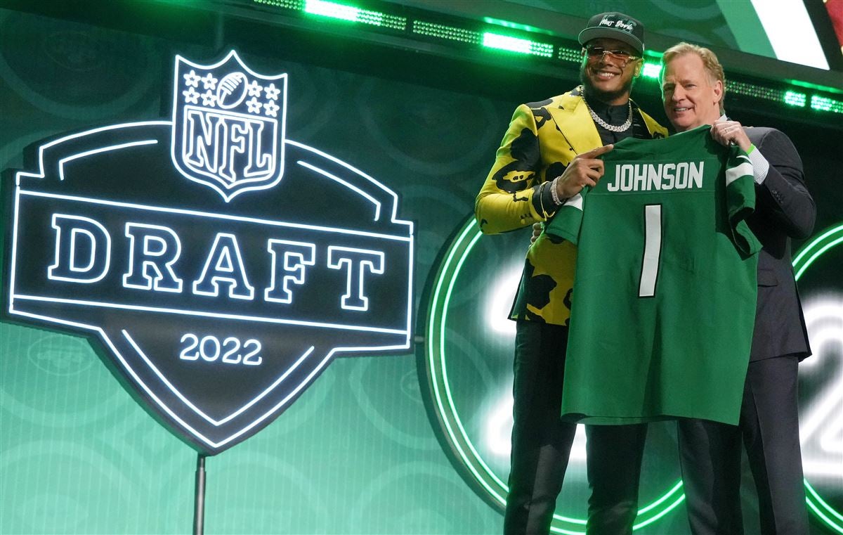 2022 NFL Draft: Jermaine Johnson goes No. 26 overall to the New York Jets