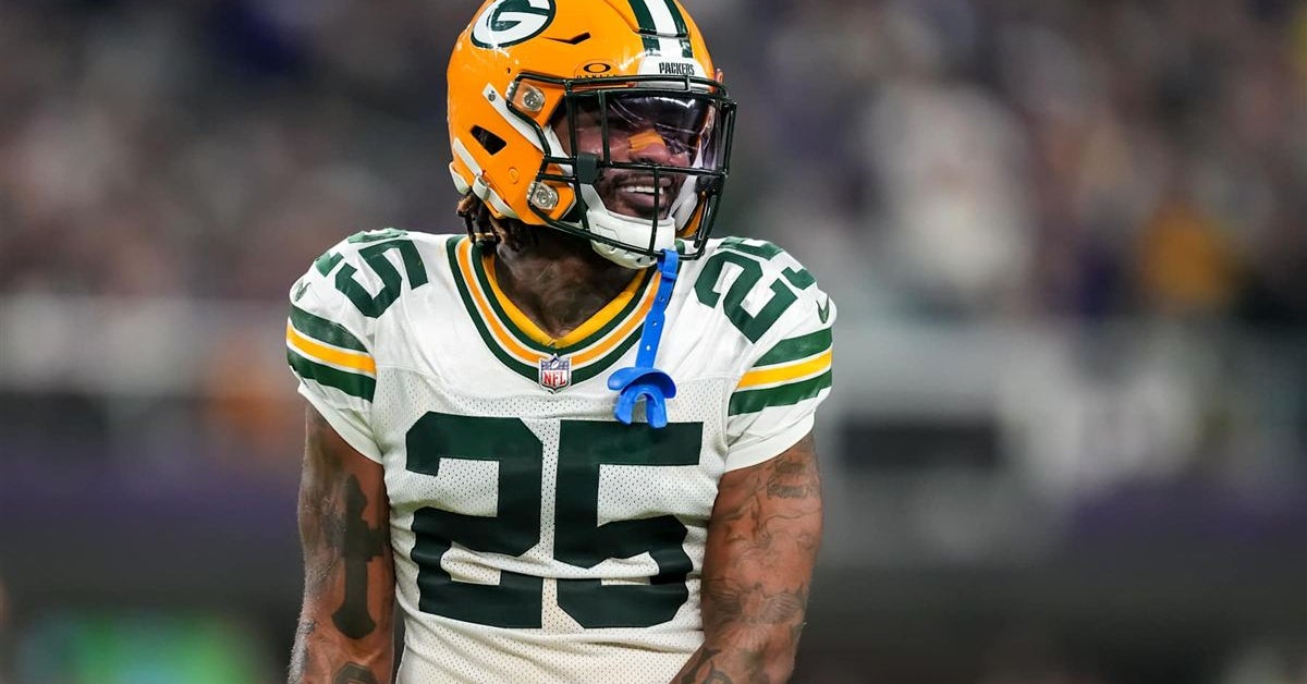 Keisean Nixon returns to the practice field after brief hamstring tightness