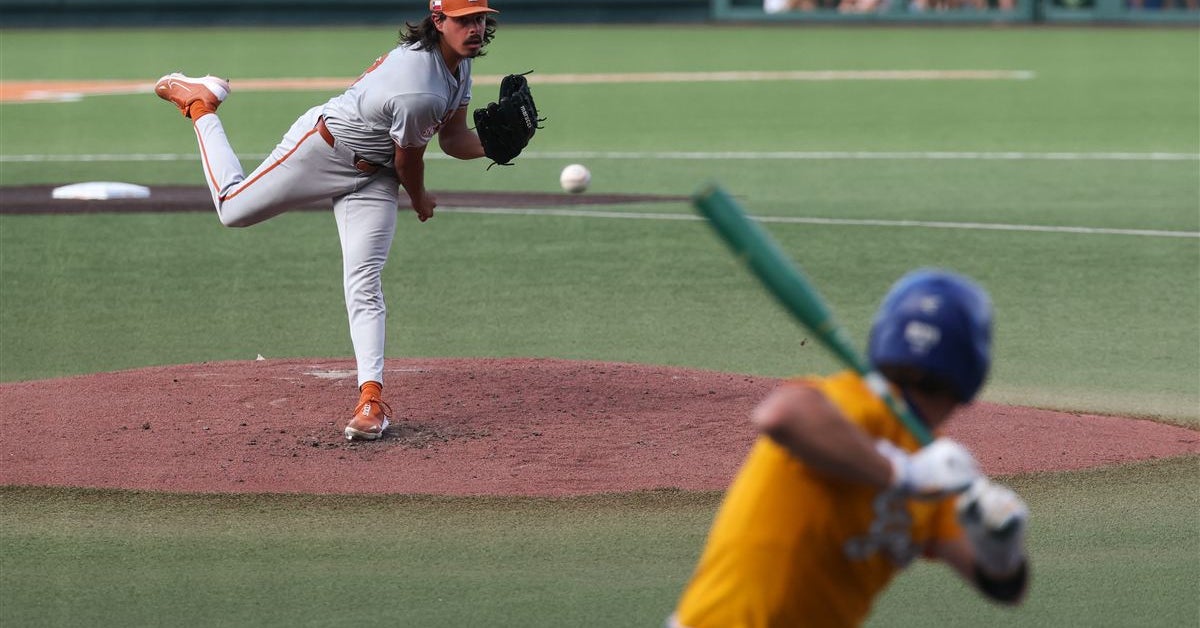 Can Texas baseball ride its starting pitching to a title? In the Austin Regional, the Longhorns took step one