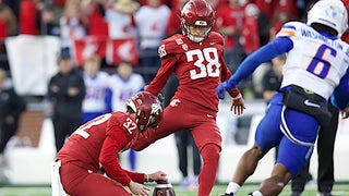 Jack Stevens finds his footing; Keith Brown continues fight in a rough WSU season