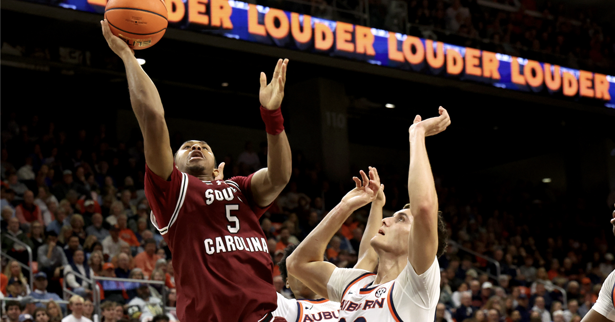 Gamecocks show fight, but fall at Auburn