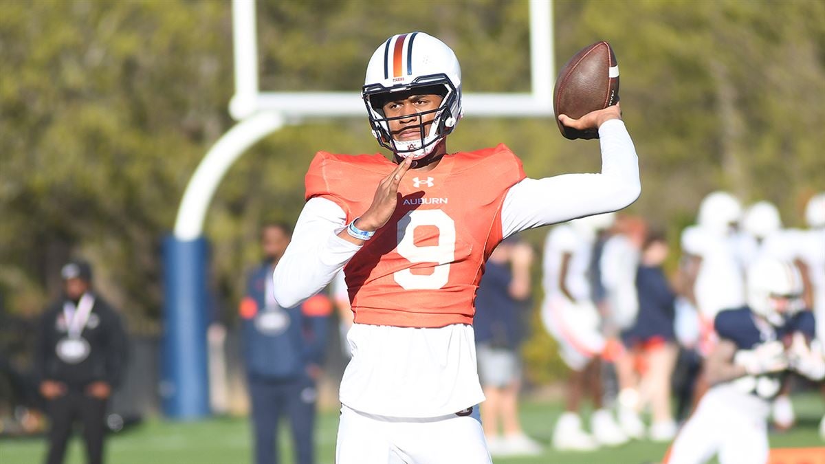 Deuce Knight, Auburn, Quarterback