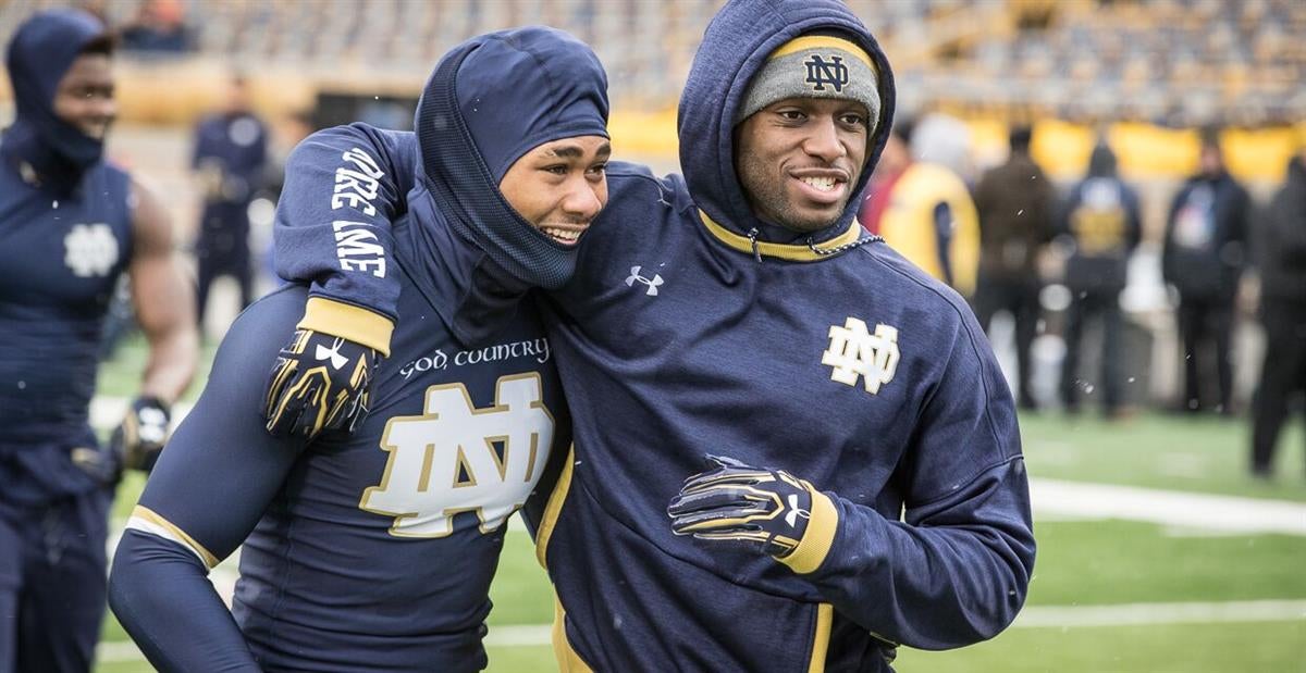 Son of Los Angeles Angels' Torii Hunter commits to Notre Dame Fighting  Irish - ESPN