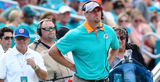 Interim coach Dan Campbell happy with Miami Dolphins' ability to 'violently  compete'