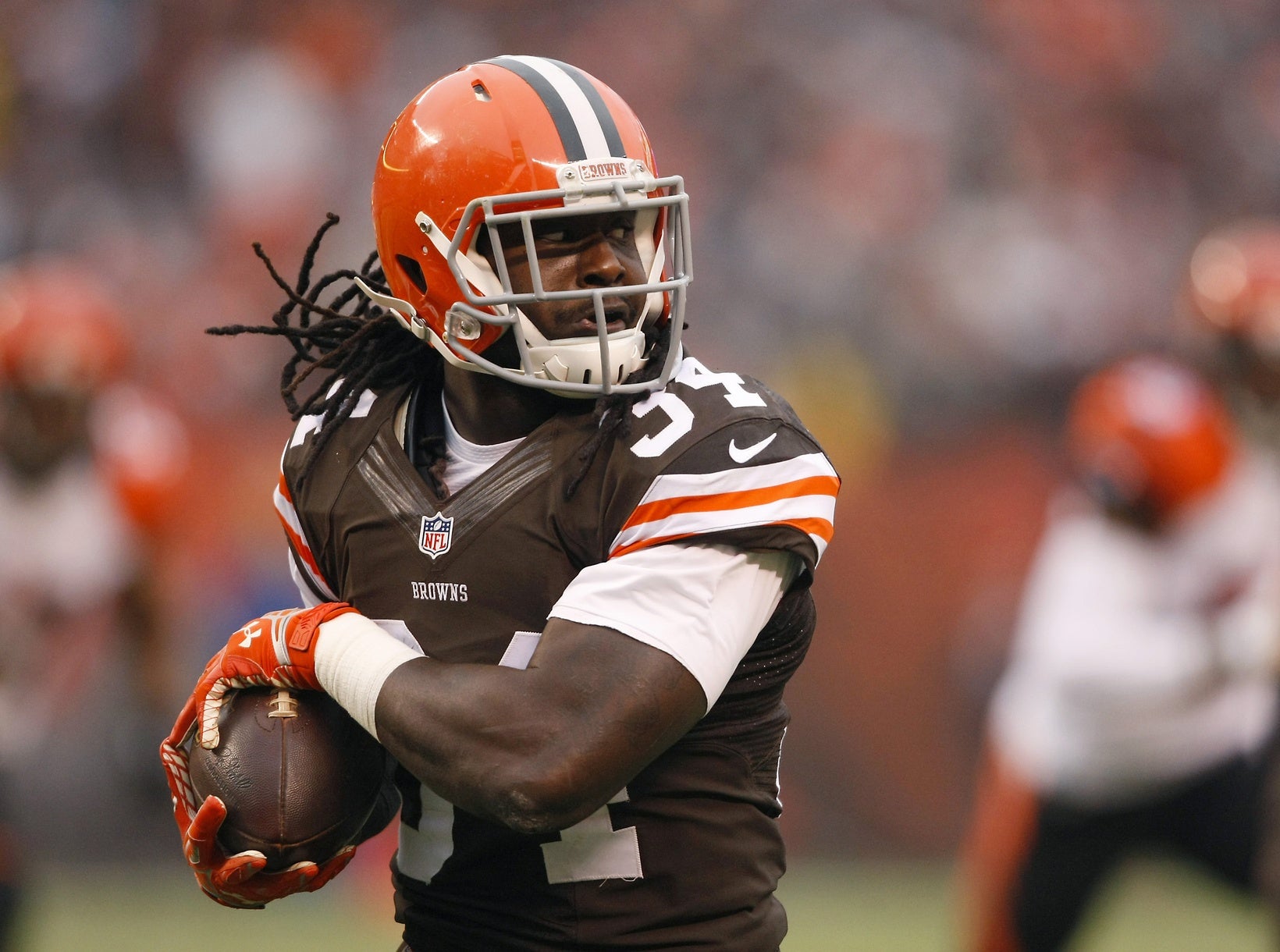 Browns HC Jackson committed to running the ball, says Crowell can get  better, PFF News & Analysis