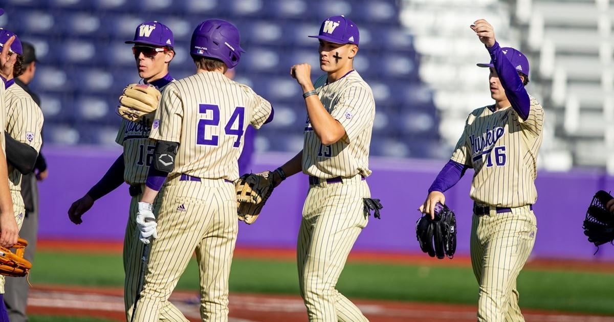 Huskies Win Their First MidWeek Game in Dominant Fashion
