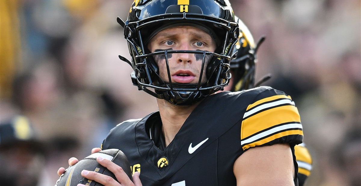 Iowa Football Hawkeyes Release Depth Chart Ahead Of Final Non
