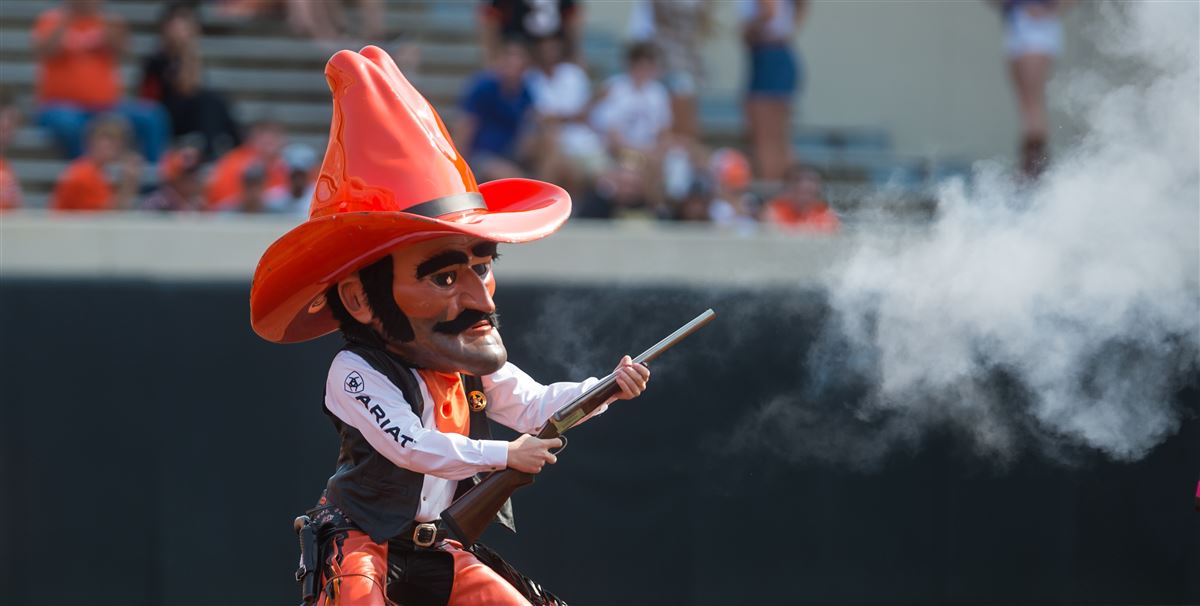 Where does Oklahoma State's 2023 recruiting class rank after National