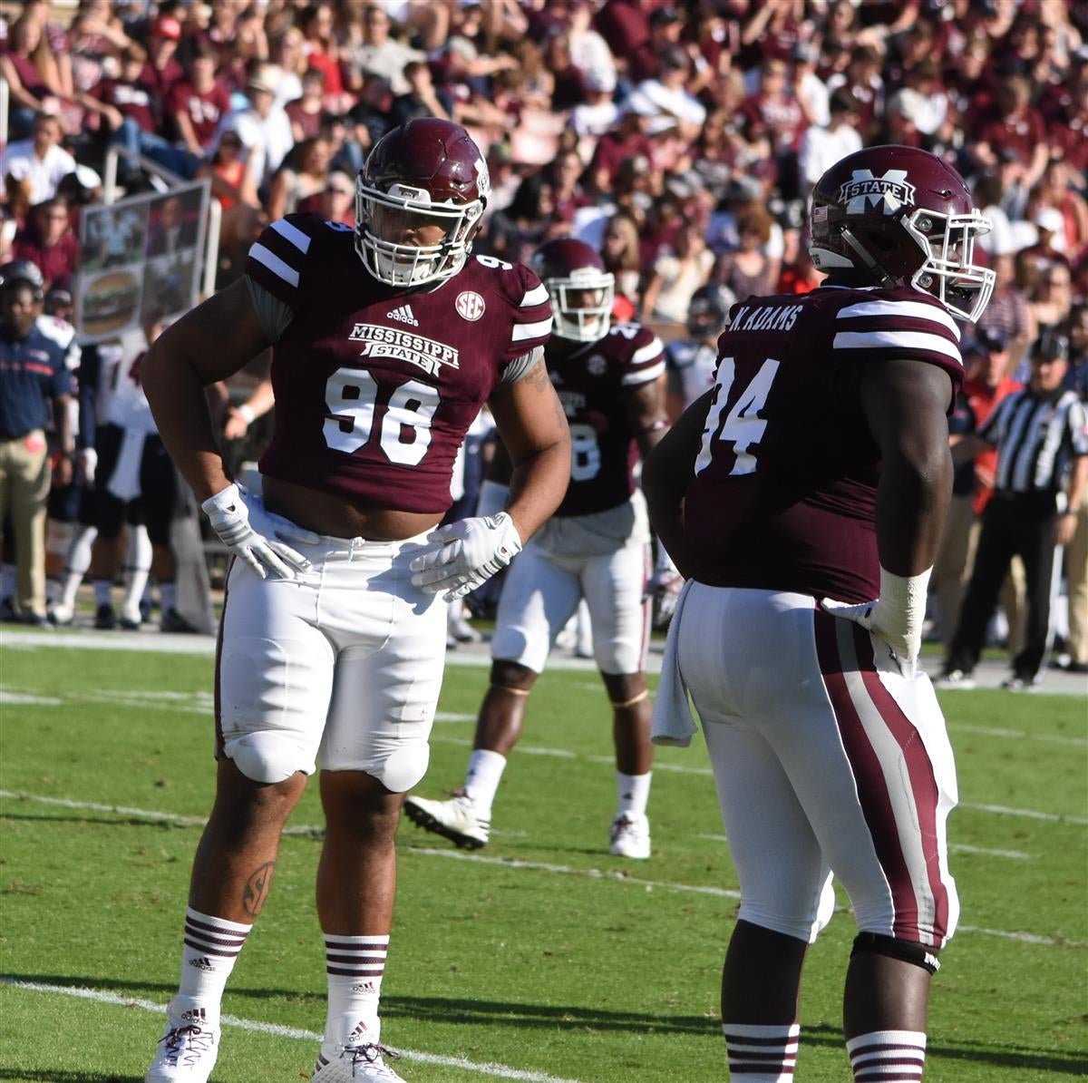 How Tall Is Jeffery Simmons? - Metro League