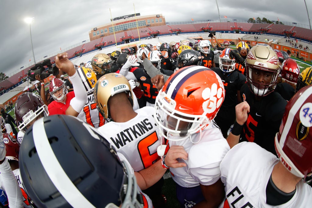 Edwardsville's Riley Patterson kicks game-winning field goal for