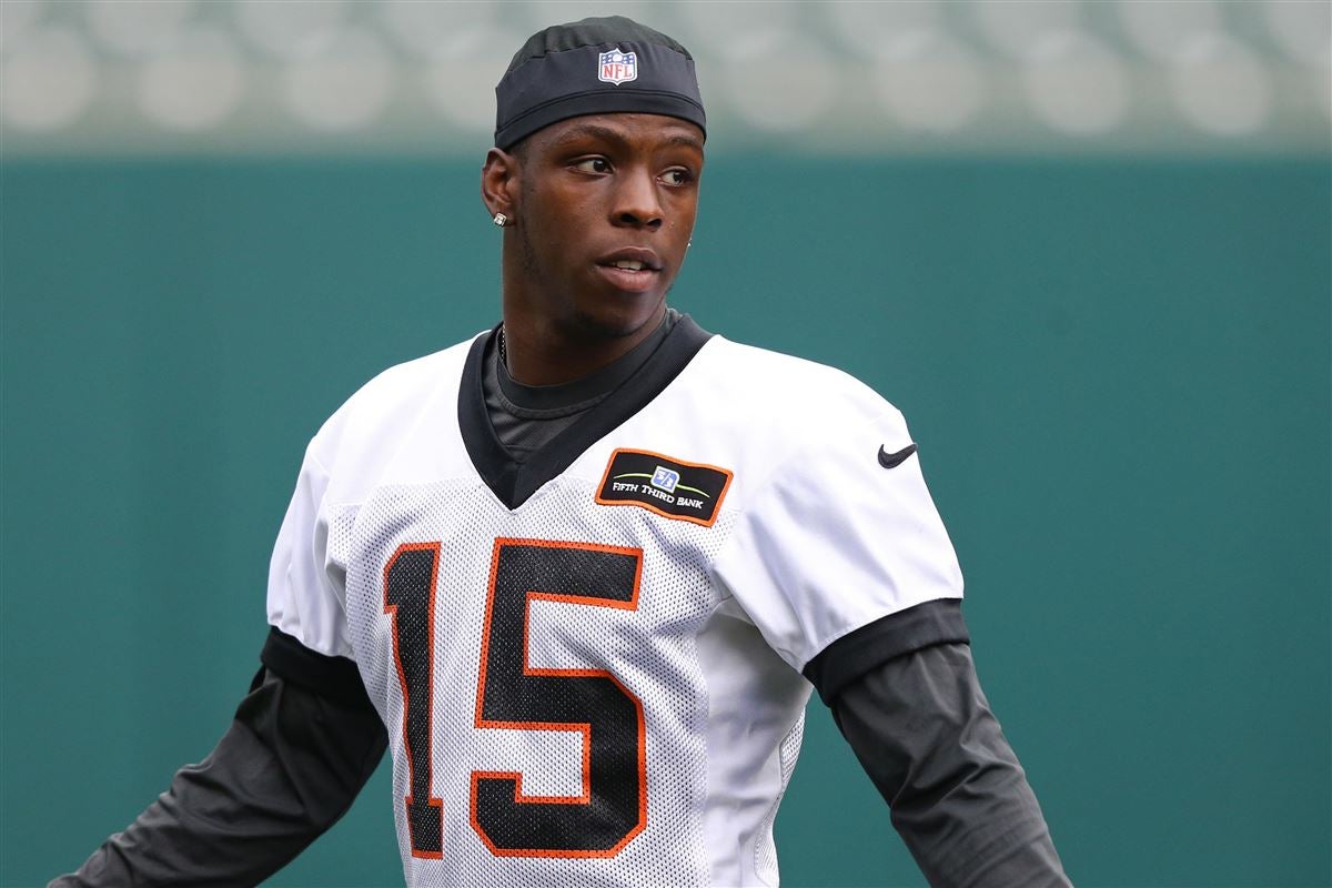 Is John Ross changing his jersey number to No. 11?