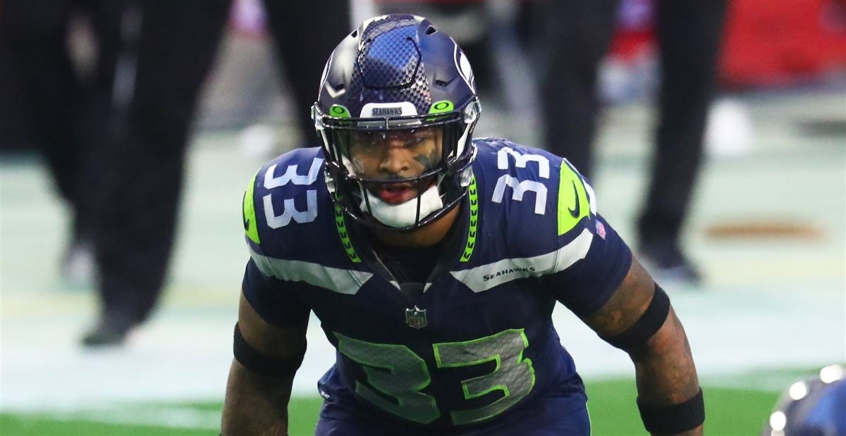 Report: Russell Wilson Recruiting Bobby Wagner To Join Broncos