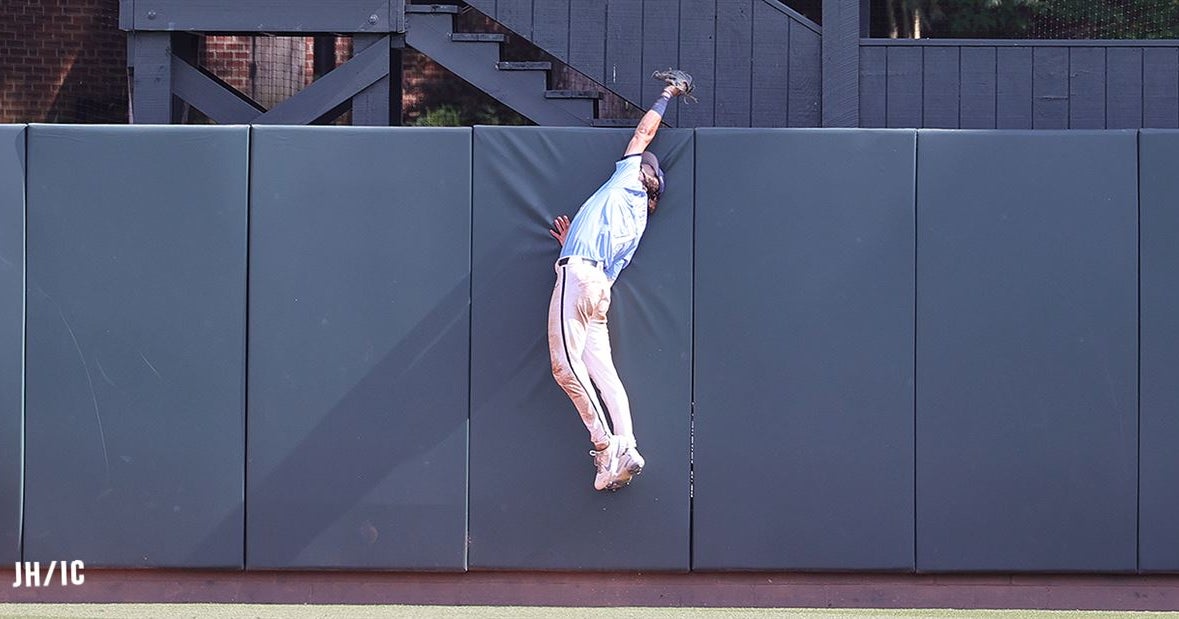 Photos: UNC Outfielder Vance Honeycutt's Game-Saving Catch Versus Georgia Photos: UNC Outfielder Vance Honeycutt's Game-Saving Catch Versus Georgia