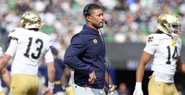 NCAA Football: Notre Dame at Navy