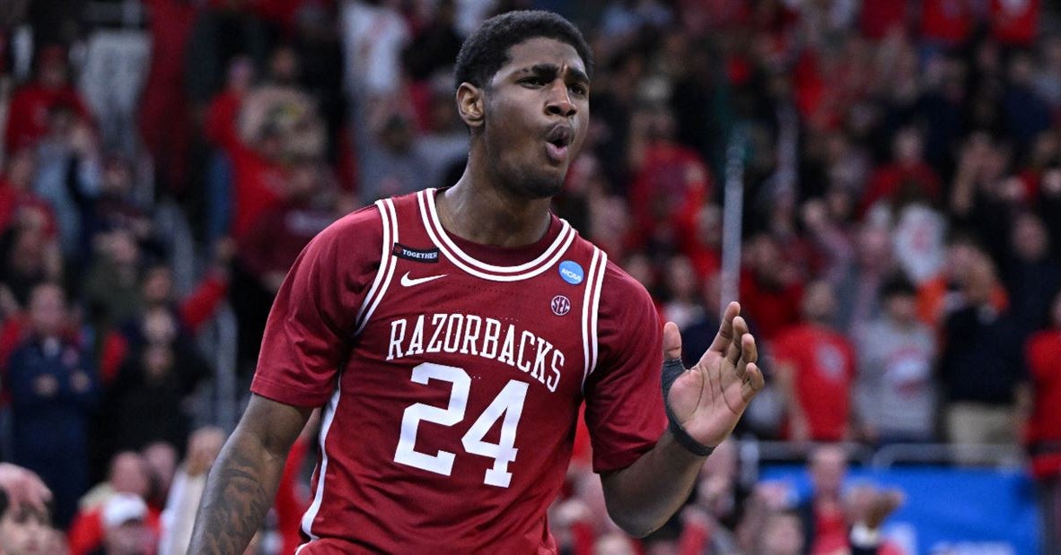 Arkansas freshmen step up to lead Hogs over St. John's and into Sweet 16