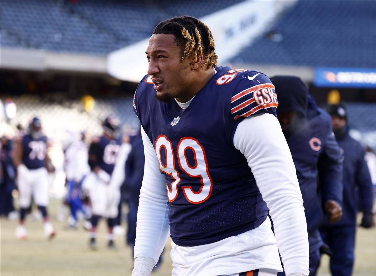 Bears DE Trevis Gipson working to rewrite story after down 2022