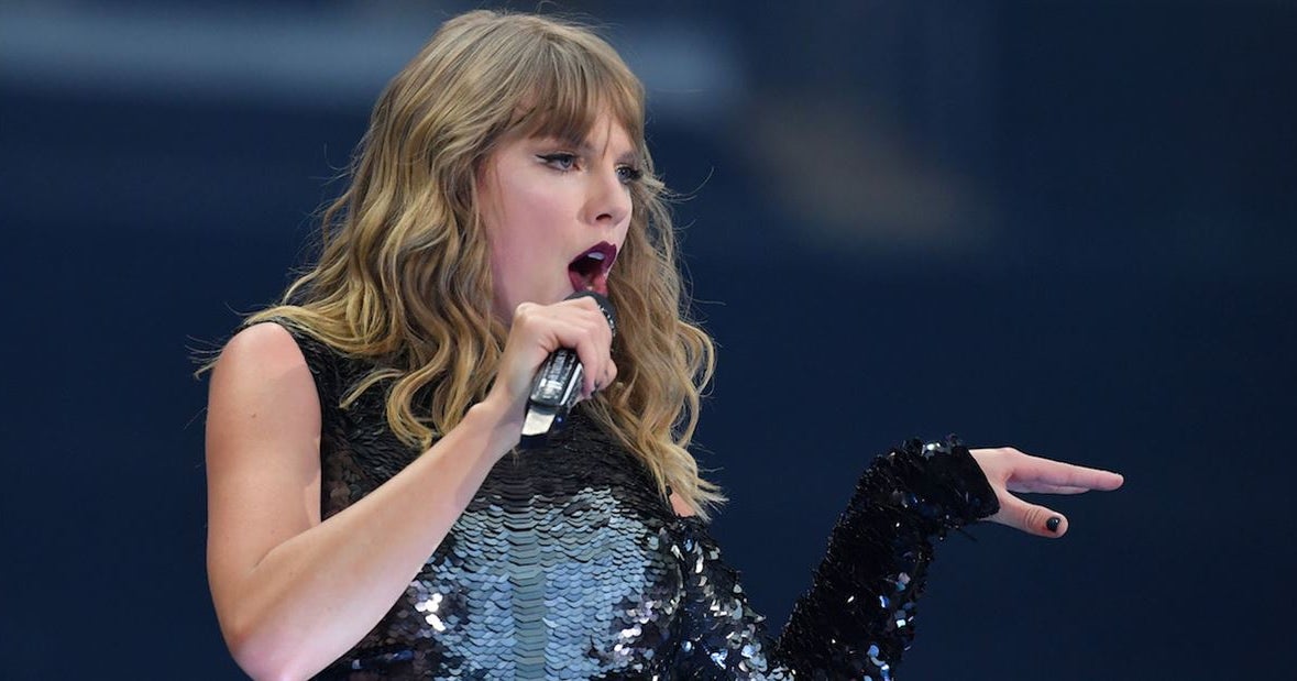 Watch Taylor Swift gives 'OHIO' at Ohio Stadium