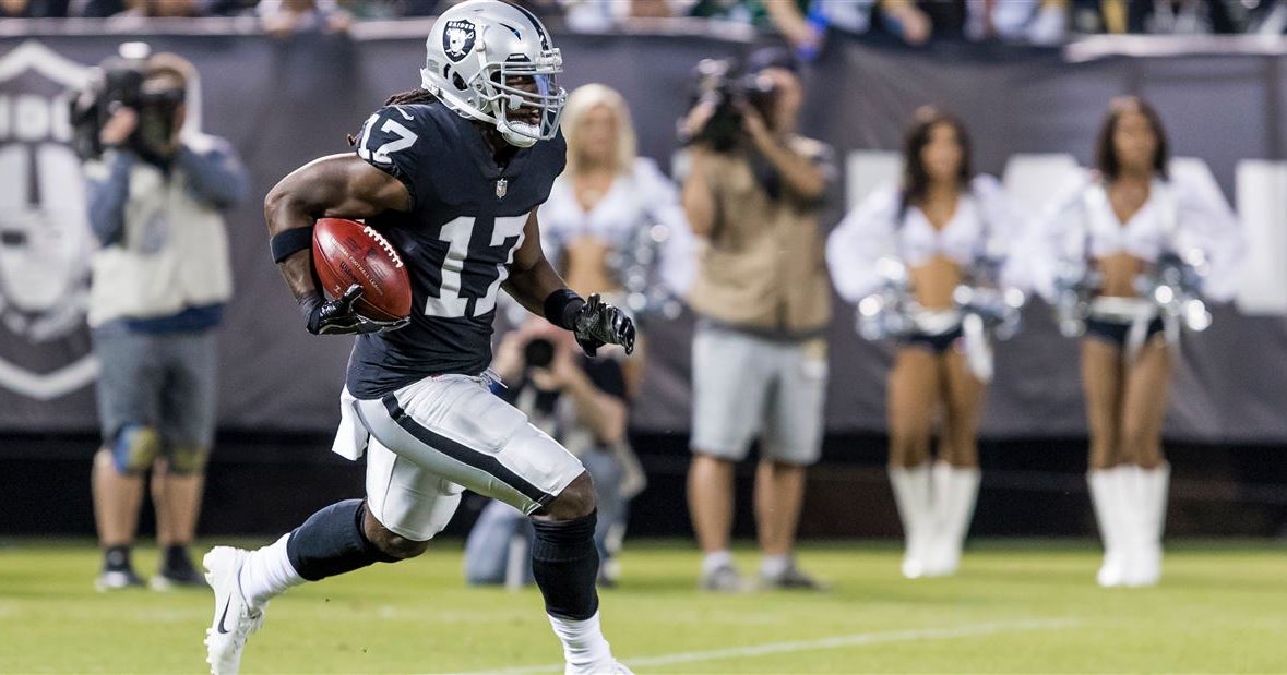 Oakland Raiders wide receivers highlight position battles
