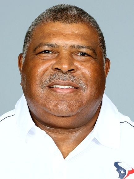 Ex-Patriots coach Romeo Crennel nominated for lifetime achievement