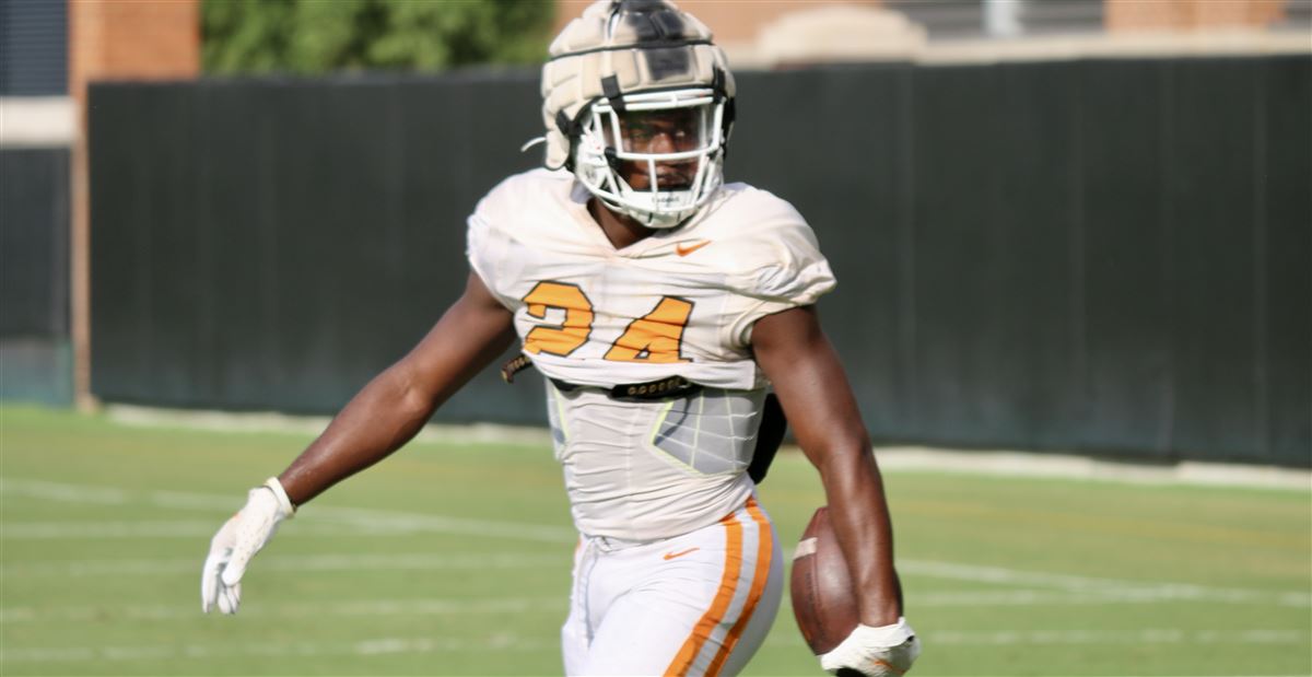 New Vols on Week One depth chart Offense