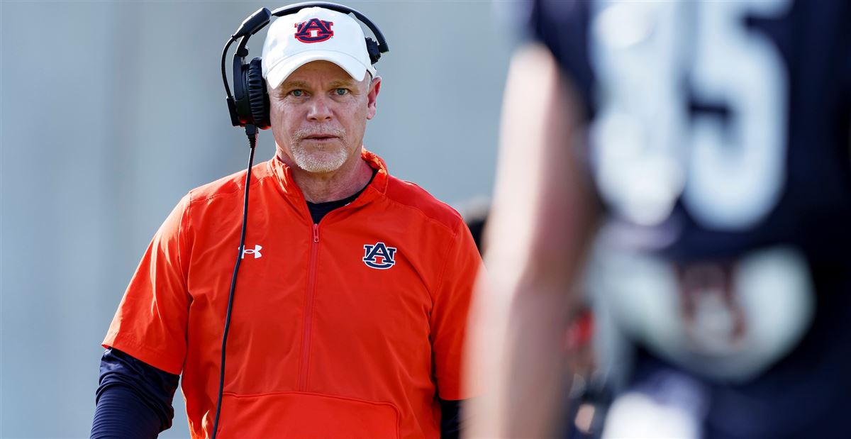 Auburn fires offensive coordinator Philip Montgomery