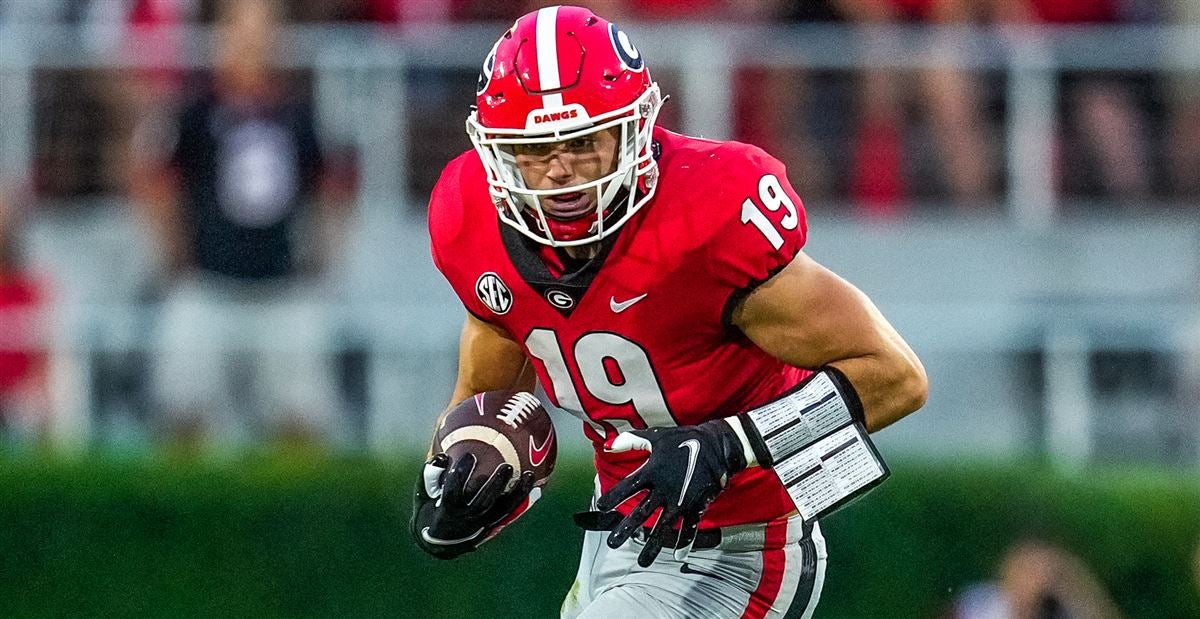 Georgia football tight end Brock Bowers, the superstar you may not know is  there - The Athletic