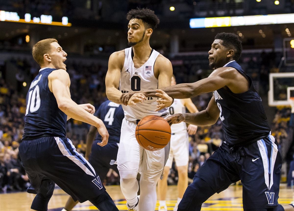 Sandy Cohen III Wins 2016 Marquette Madness Dunk Contest 