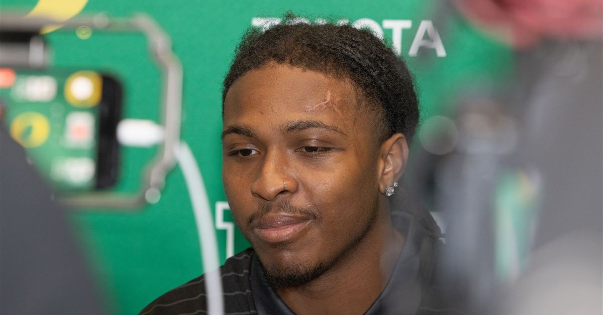 Photos from Oregon's football team media day