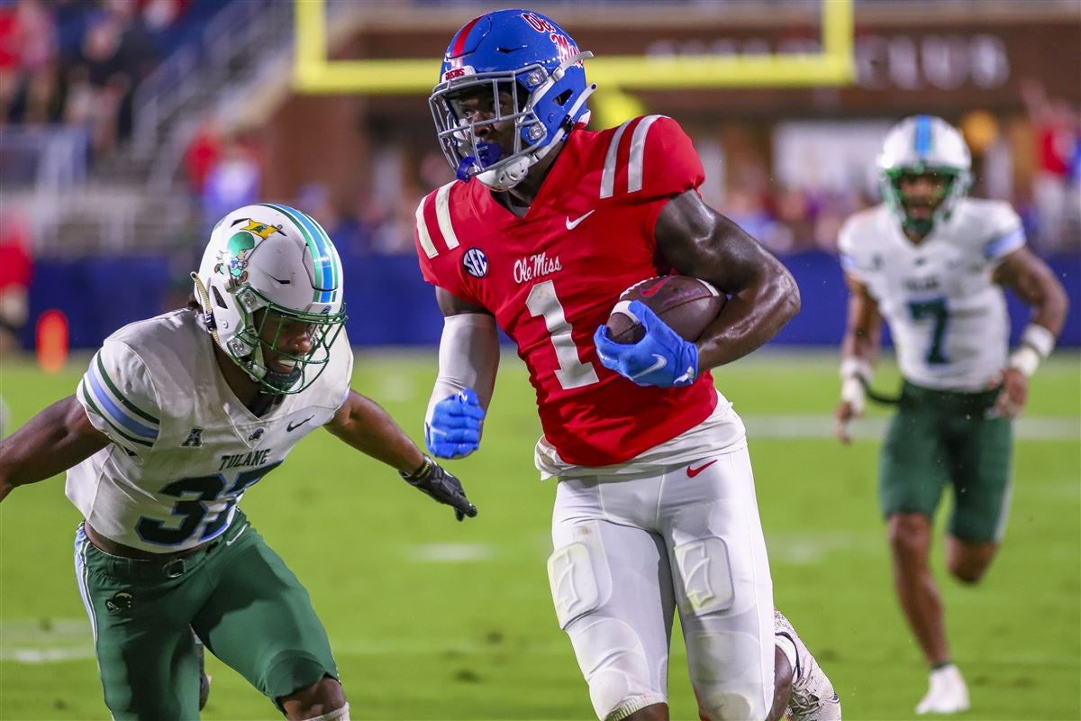 Moore Named Walter Camp All-America - Ole Miss Athletics