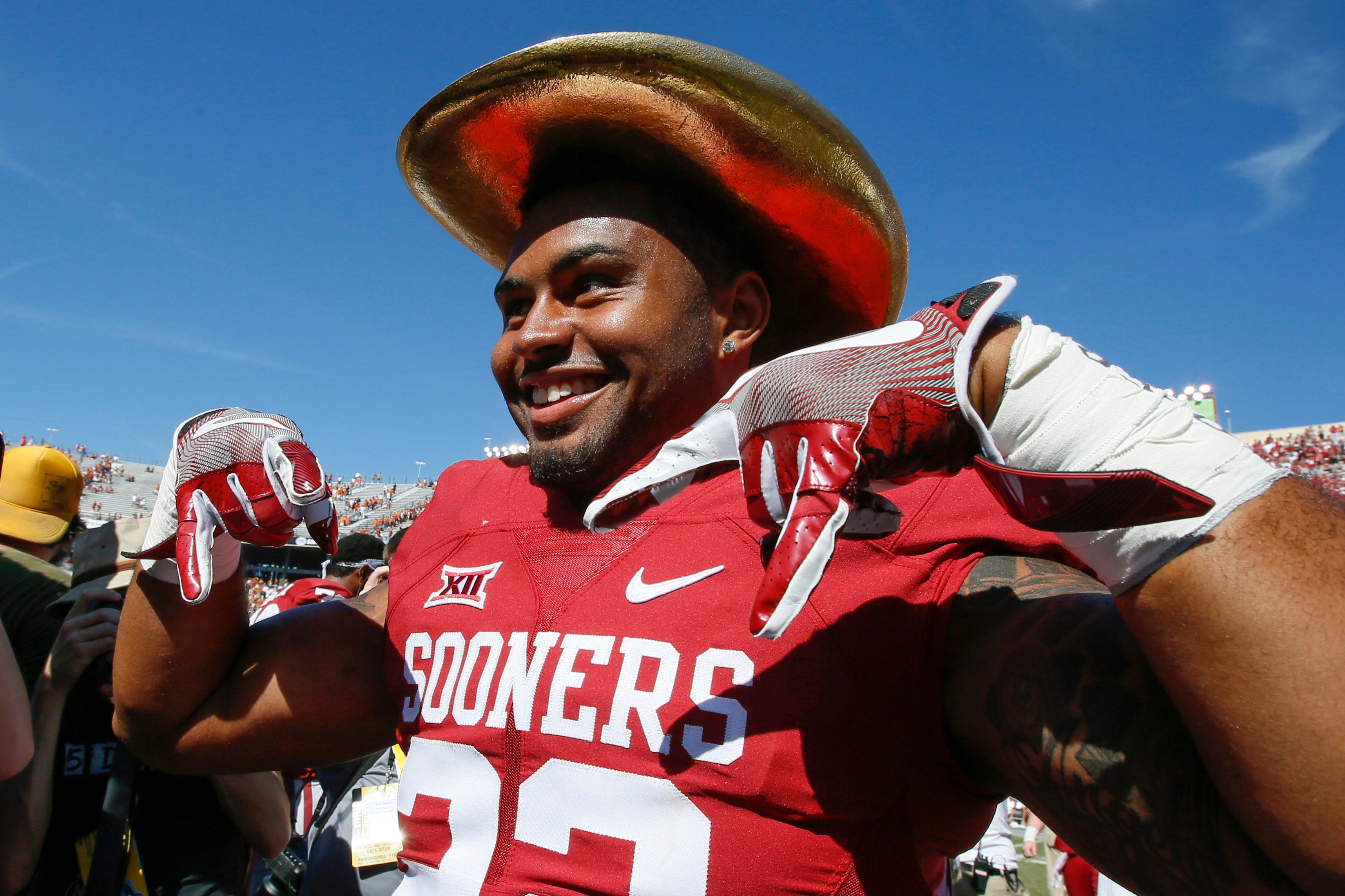 best-rivalry-trophies-in-college-football