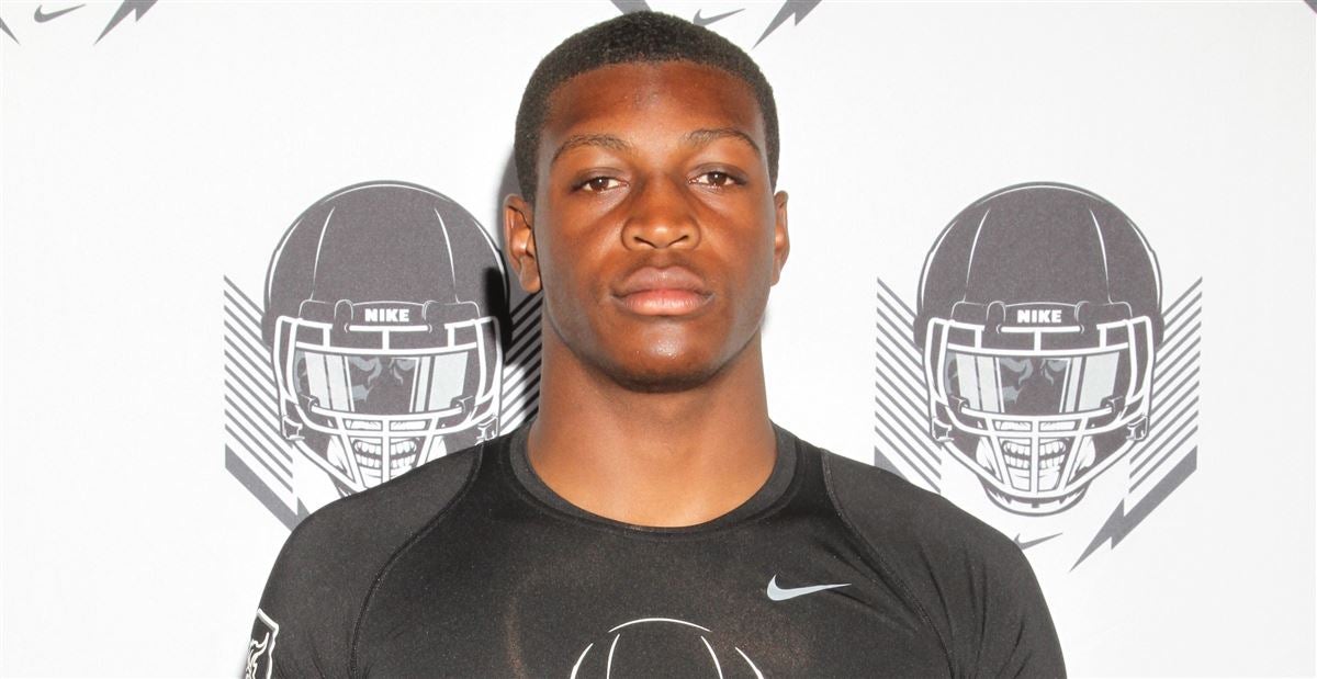 SC LB Channing Tindall Plans To Visit Notre Dame This Summer -  InsideNDSports