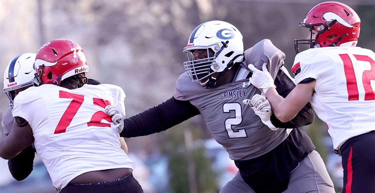 Grimsley star defensive tackle Travis Shaw commits to Carolina