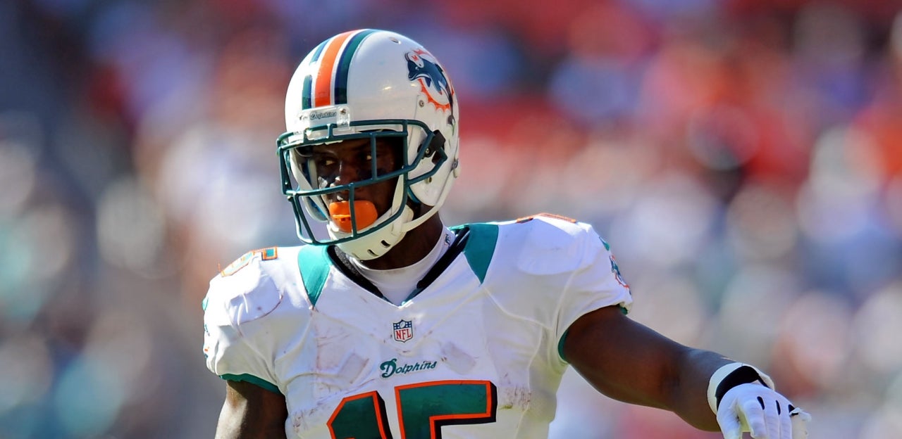 Miami Dolphins wide receiver Davone Bess (15) in action against the New  Patriots defeated The Miami Dolphins 48-28 at Dolphins Stadium in Miami on  November 23, 2008. (UPI Photo/Susan Knowles Stock Photo - Alamy