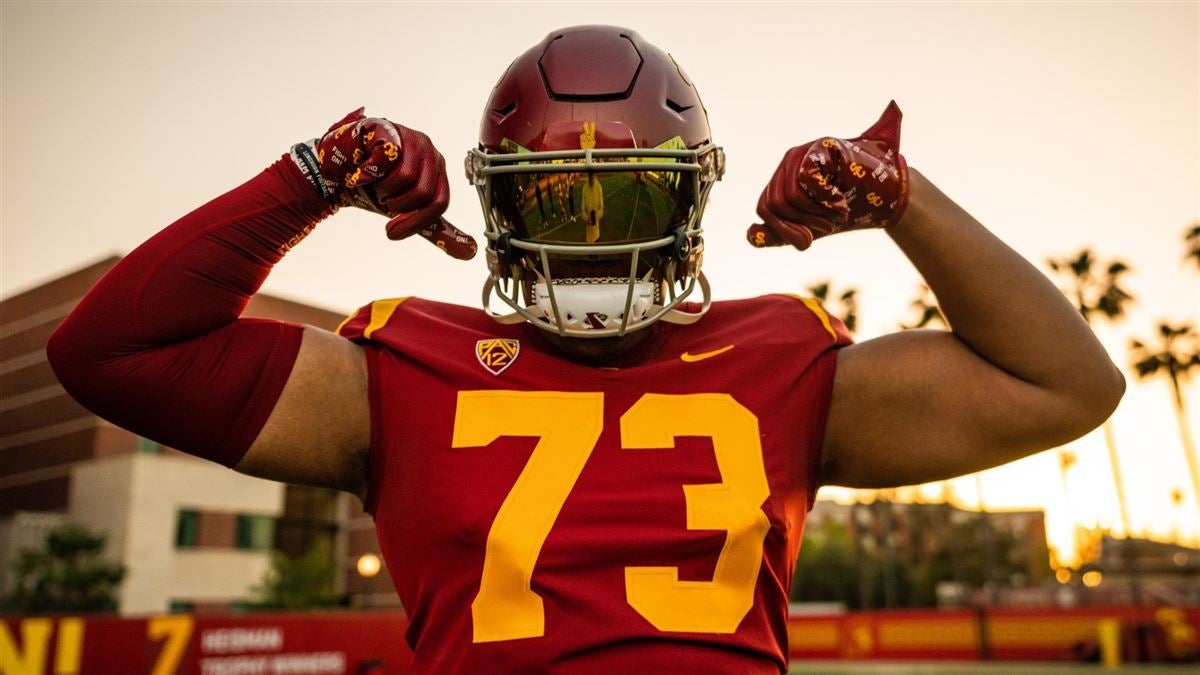 Texas OL Makai Saina commits to USC football's 2024 recruiting class