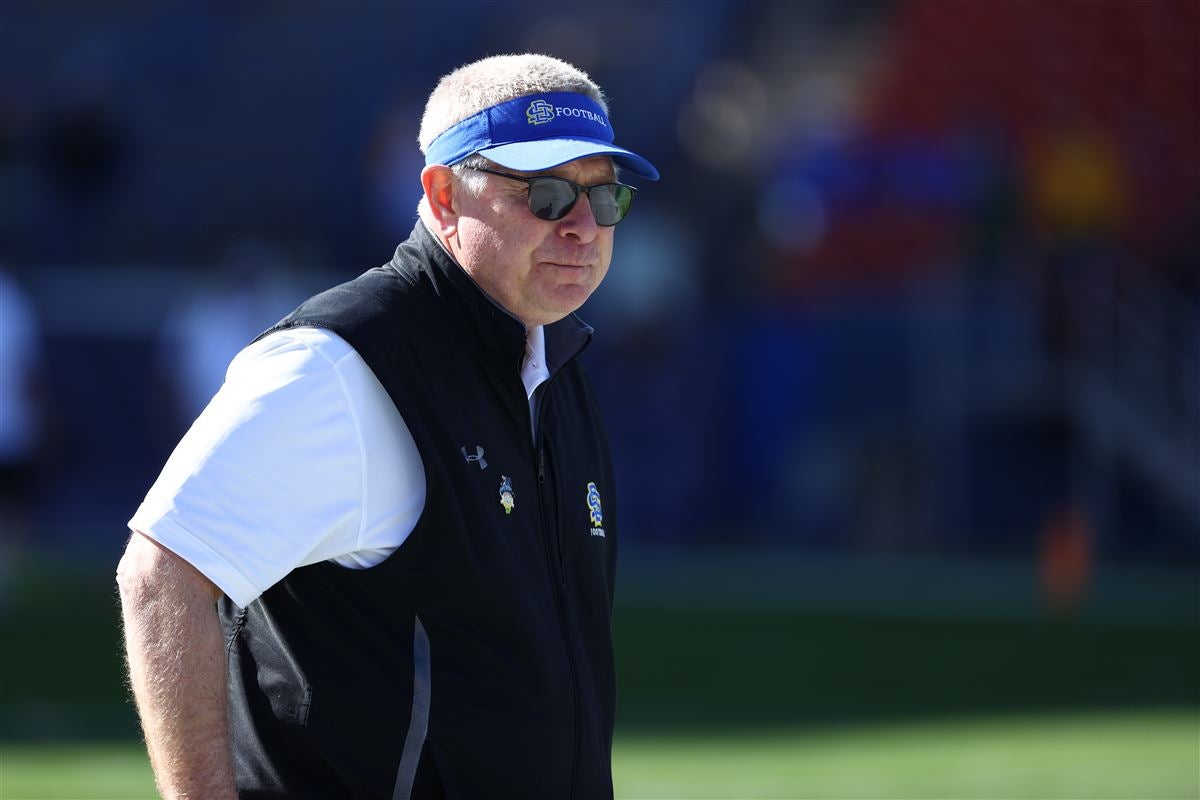 South Dakota State football head coach John Stiegelmeier retires after 26  seasons