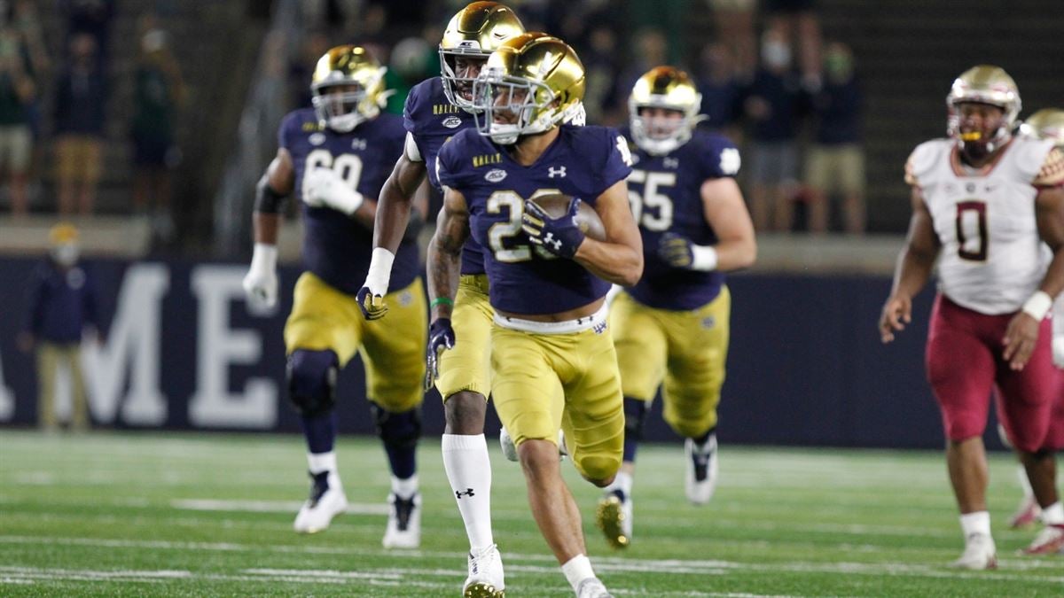 Golden Nuggets: Notre Dame's offensive coordinator called Aaron Banks one  of the best screen offensive linemen he's ever seen - Niners Nation