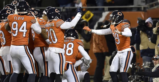 Chris Harris, Jr. Sounds Amenable to a Denver Broncos Return but Says it's  John Elway's Decision - Sports Illustrated Mile High Huddle: Denver Broncos  News, Analysis and More