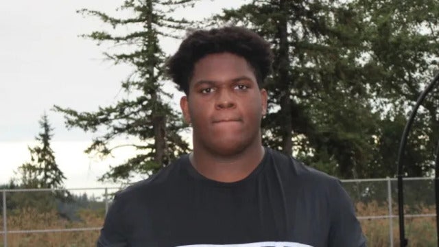 Massive 2023 In-State DL Habib Bello Talks About His Decision To Walk-On At Washington